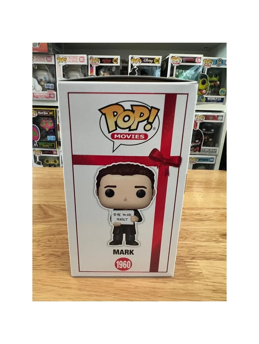 Mark w/ Sign Love Actually Funko Pop #1960 Movies Christmas Lincoln Holidays